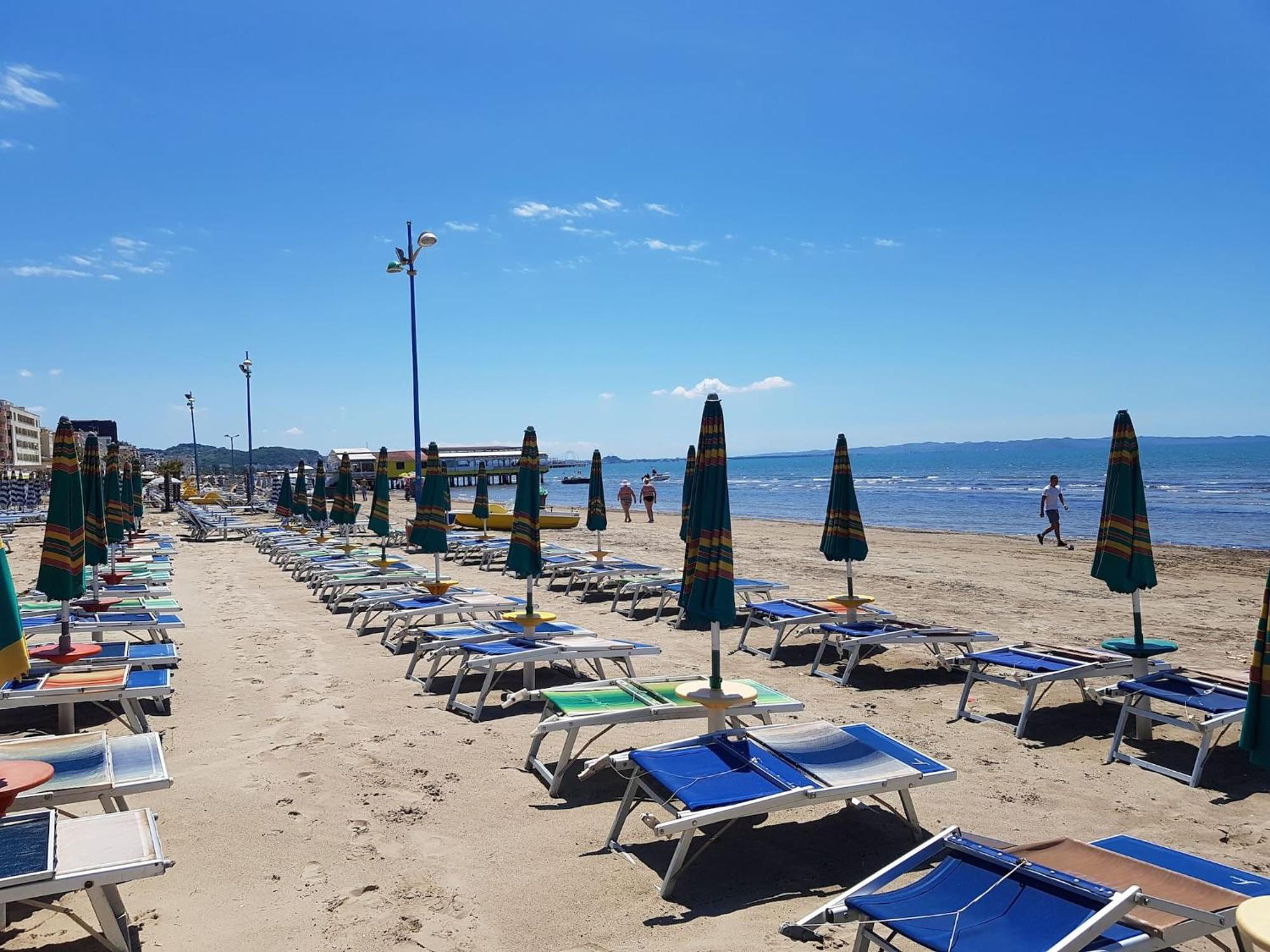 Sea View Apartments In Durrës Eksteriør bilde